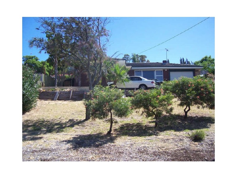 15 Hennessey Avenue, Orelia WA 6167