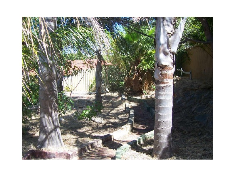 15 Hennessey Avenue, Orelia WA 6167