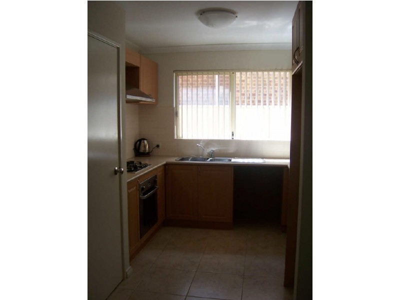 4/11 Giudice Way, Yangebup WA 6164