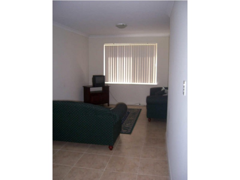 4/11 Giudice Way, Yangebup WA 6164