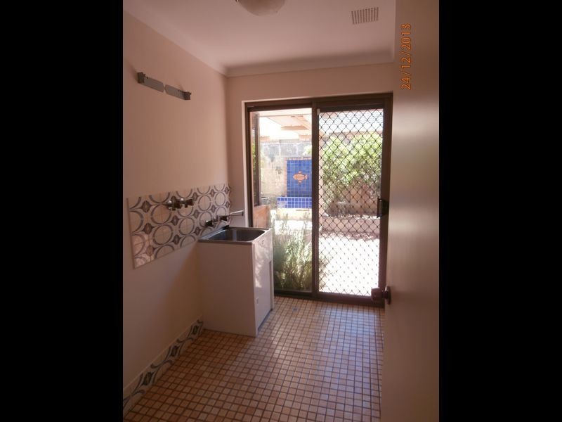 96 Marvell Avenue, Munster WA 6166