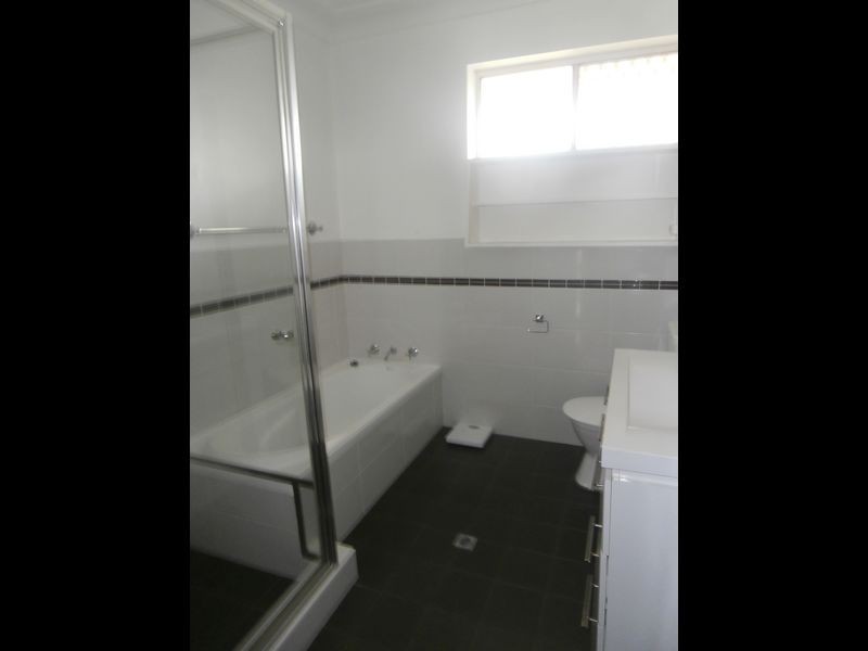 15 Pilgrim Way, Hamilton Hill WA 6163