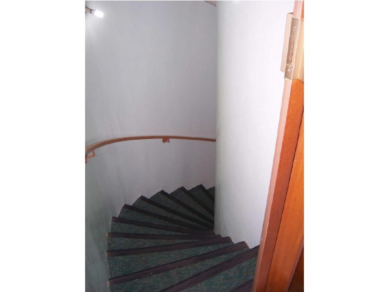 8 Hillcrest Street, Coogee WA 6166