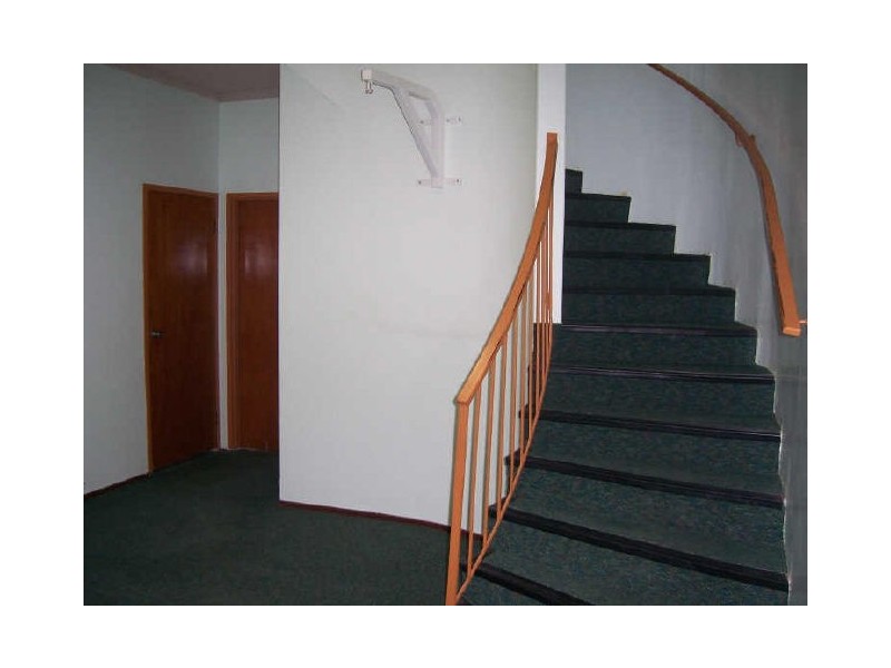 8 Hillcrest Street, Coogee WA 6166