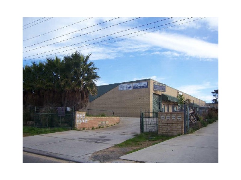 2/11 Dobra Road, Yangebup WA 6164