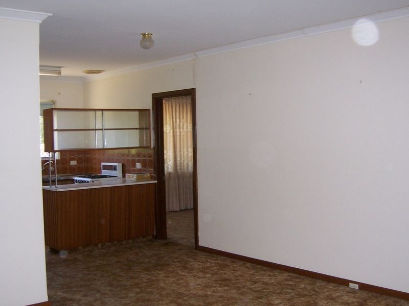 8b Glendower Way, Spearwood WA 6163