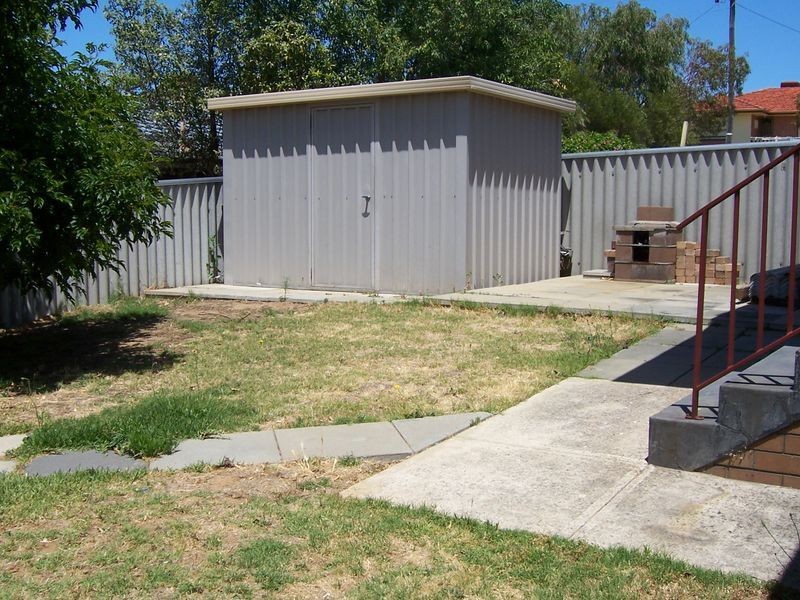 8b Glendower Way, Spearwood WA 6163