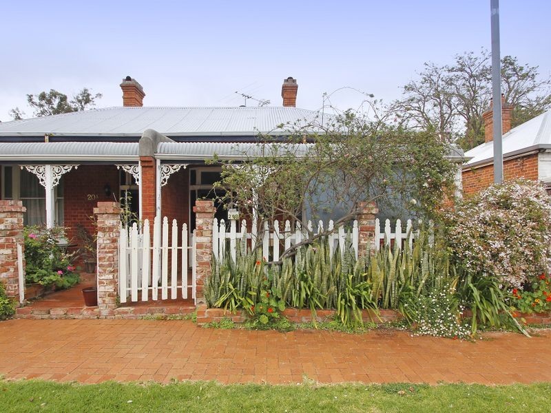20b Waylen Street, Guildford WA 6055