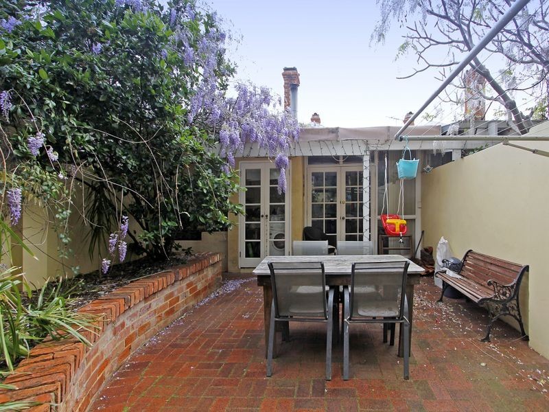 20b Waylen Street, Guildford WA 6055