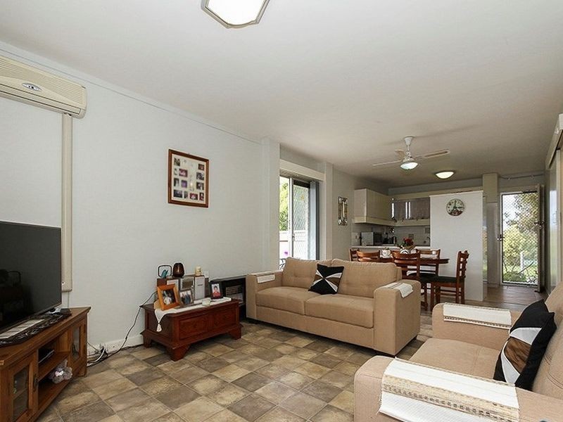 1/8 Fortini Court, Hamilton Hill WA 6163