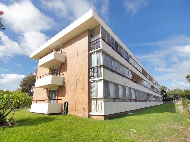 1/8 Fortini Court, Hamilton Hill WA 6163