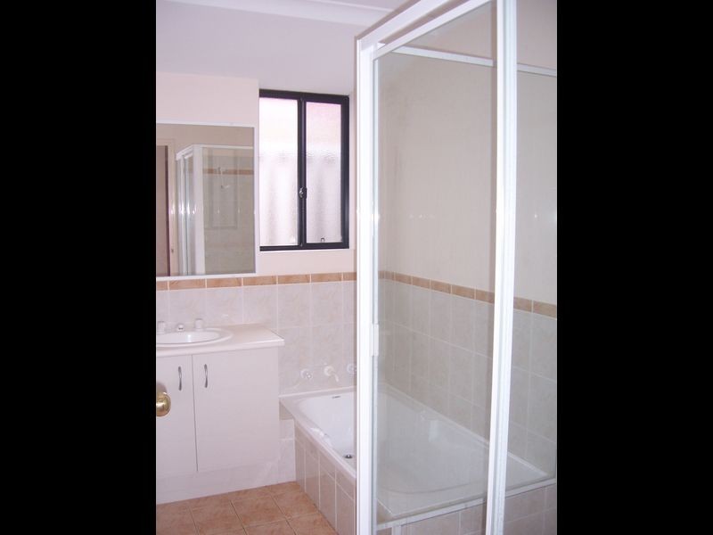 1 / 14a Zlinya Crescent, Spearwood WA 6163