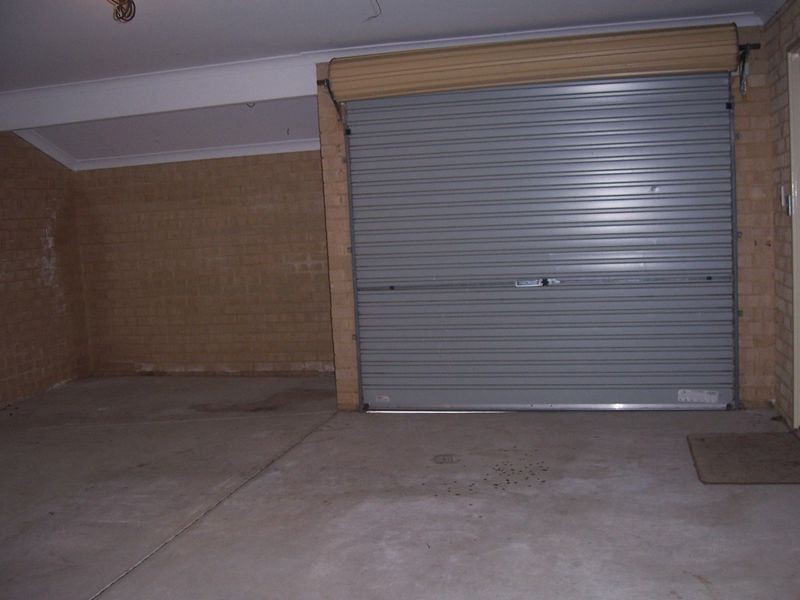 1 / 14a Zlinya Crescent, Spearwood WA 6163