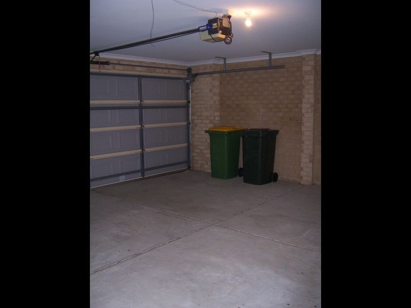 1 / 14a Zlinya Crescent, Spearwood WA 6163