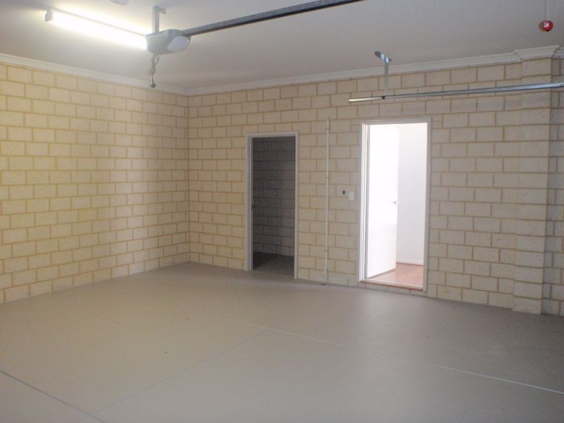 2/11 katsura, Coogee WA 6166