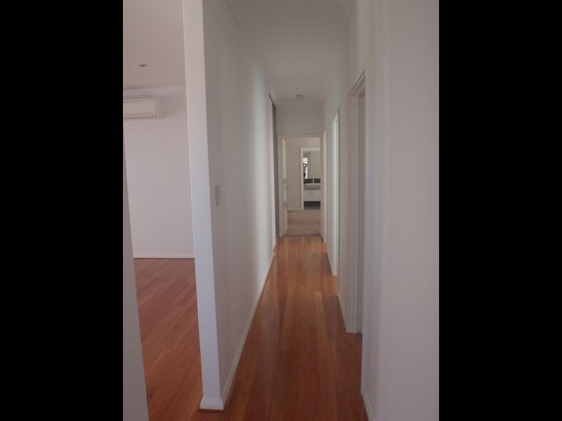 2/11 katsura, Coogee WA 6166