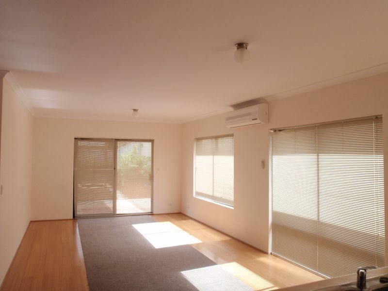 4 Coralgum Green, South Lake WA 6164