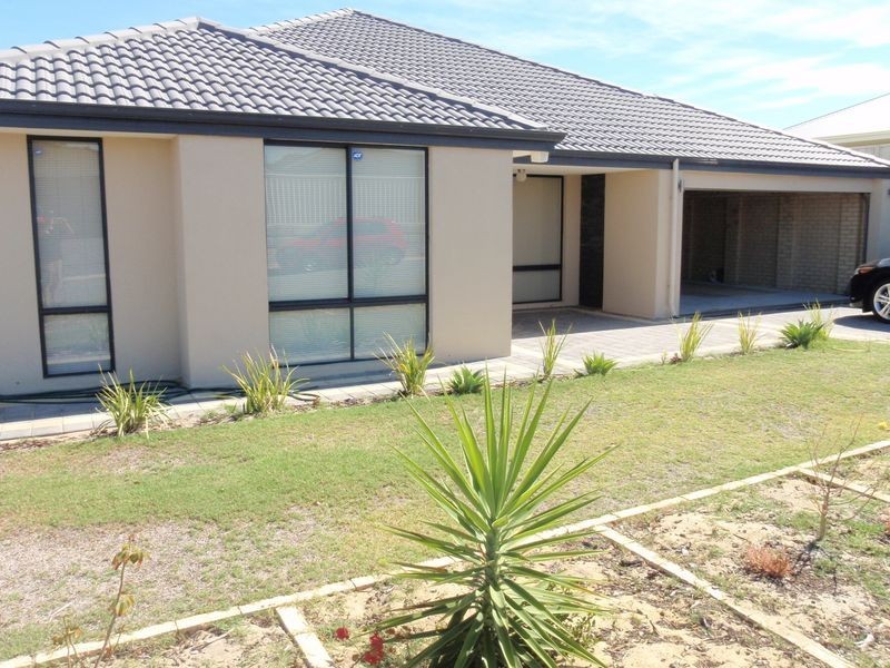 4 Coralgum Green, South Lake WA 6164