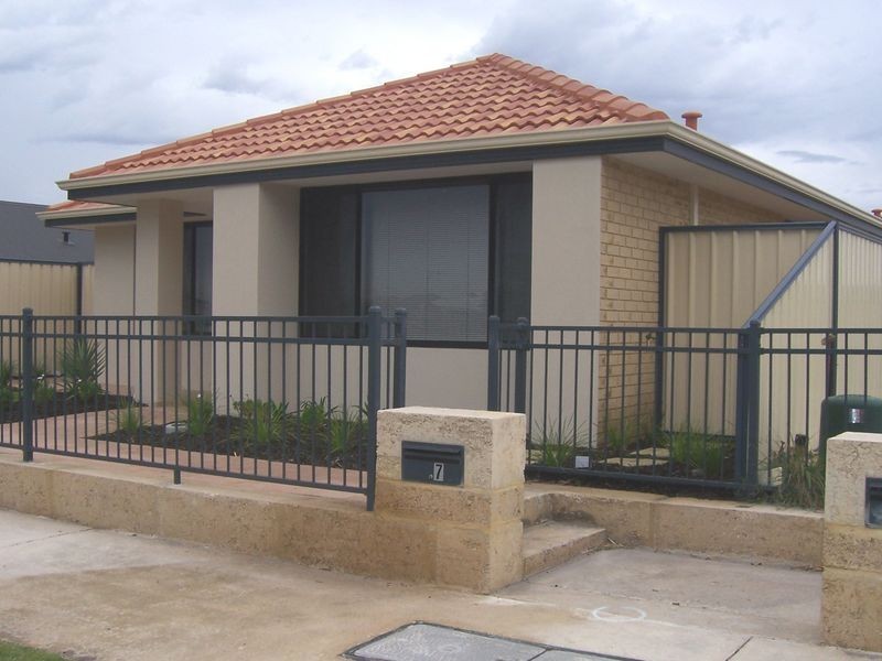 7 Oakridge Meander, Success WA 6164