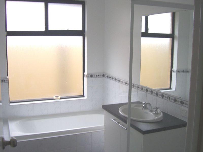 7 Oakridge Meander, Success WA 6164