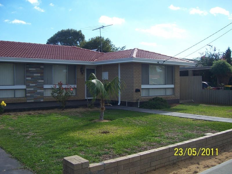 11 Sussex Street, Spearwood WA 6163