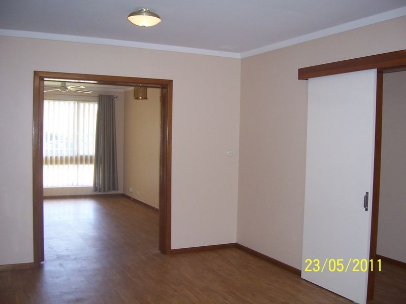 11 Sussex Street, Spearwood WA 6163