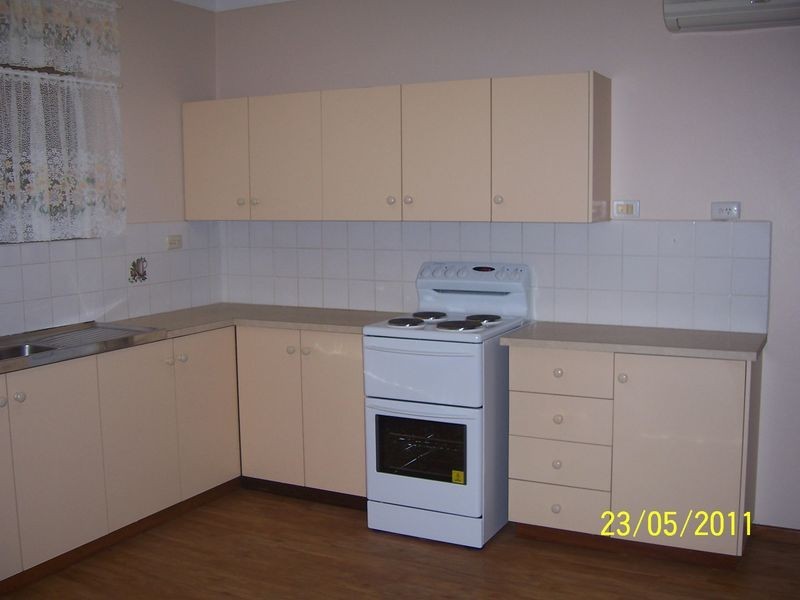 11 Sussex Street, Spearwood WA 6163