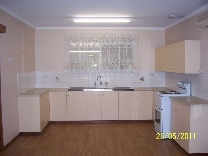 11 Sussex Street, Spearwood WA 6163