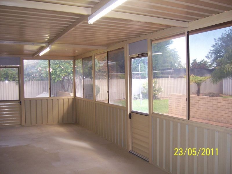 11 Sussex Street, Spearwood WA 6163