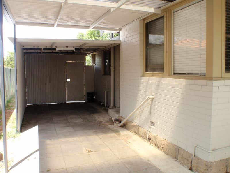 37 Ferdinand Crescent, Coolbellup WA 6163