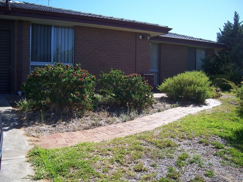 16 Nineham  Avenue, Spearwood WA 6163