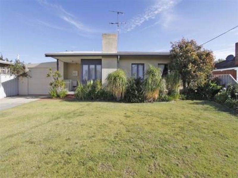 15 Treeby Street, Coolbellup WA 6163