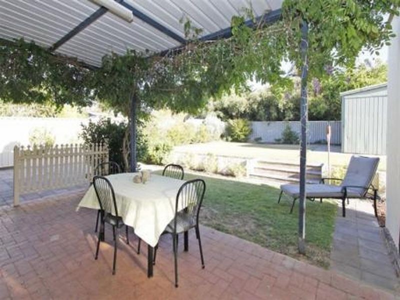 15 Treeby Street, Coolbellup WA 6163