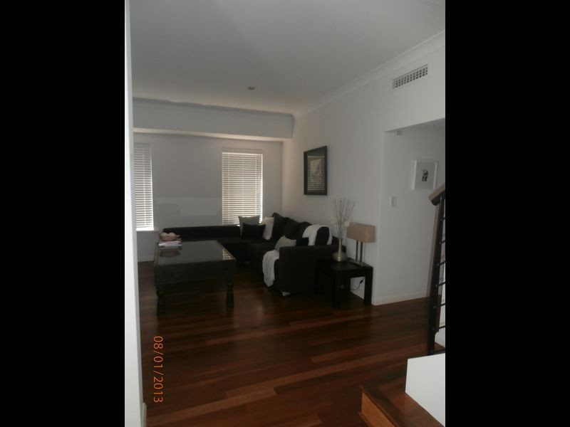 14 Francois Lane, Munster WA 6166