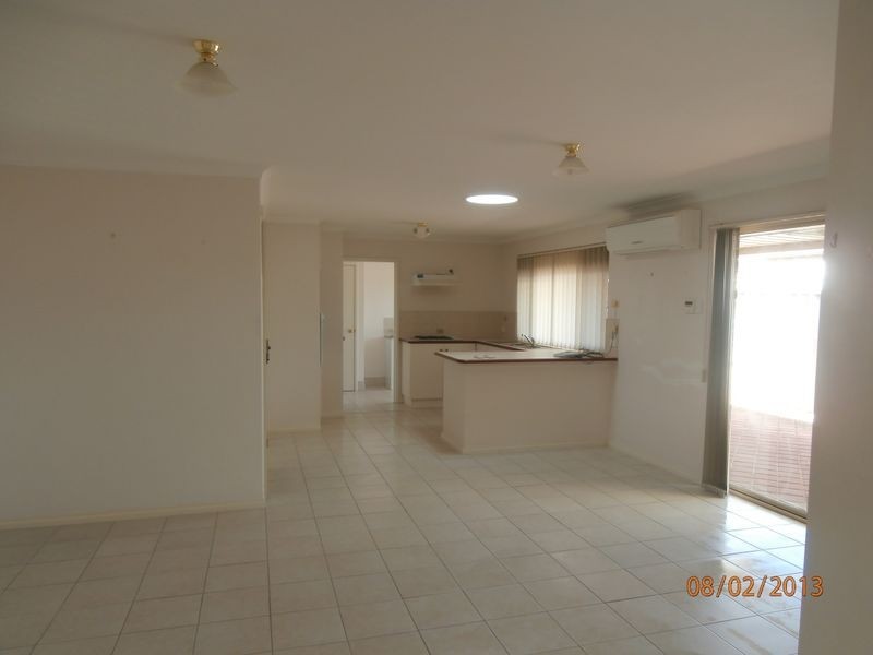 2 / 32 Frederick Road, Hamilton Hill WA 6163