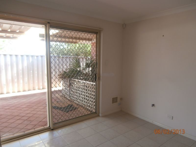 2 / 32 Frederick Road, Hamilton Hill WA 6163