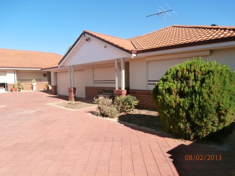 2 / 32 Frederick Road, Hamilton Hill WA 6163