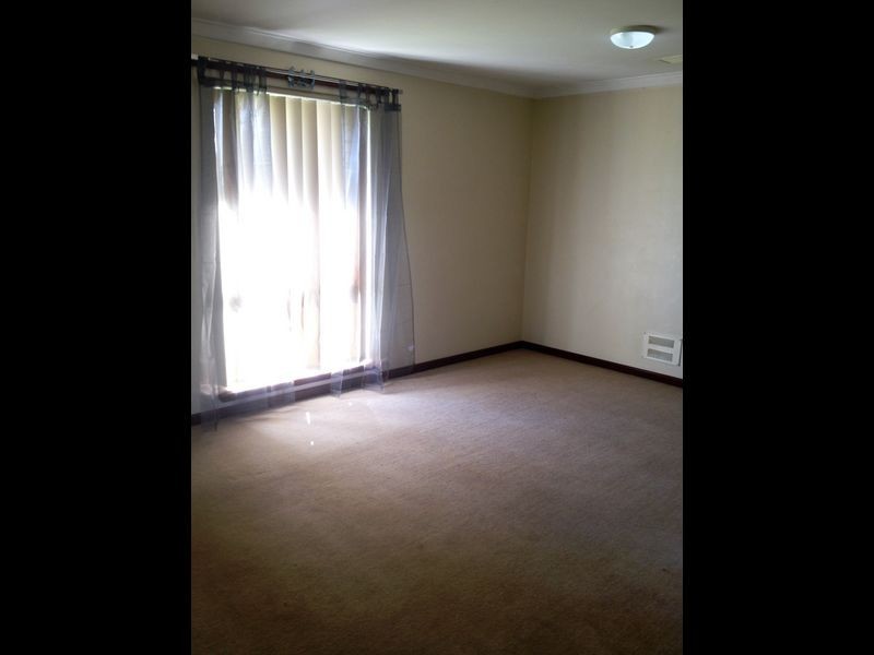 8 Ricketts Way, Rockingham WA 6168