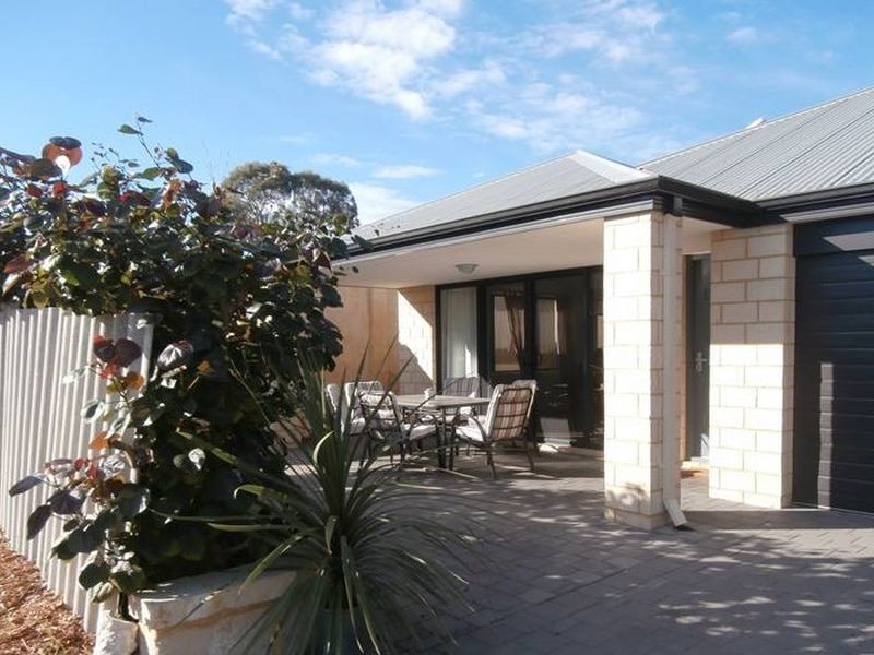 3 Vernon Place, Spearwood WA 6163