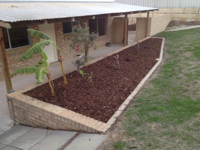 35 Fairbairn Road, Coogee WA 6166