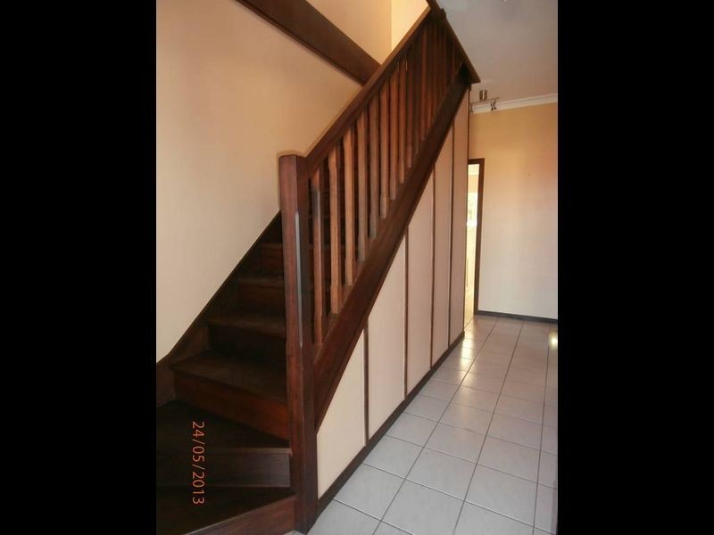 35 Fairbairn Road, Coogee WA 6166