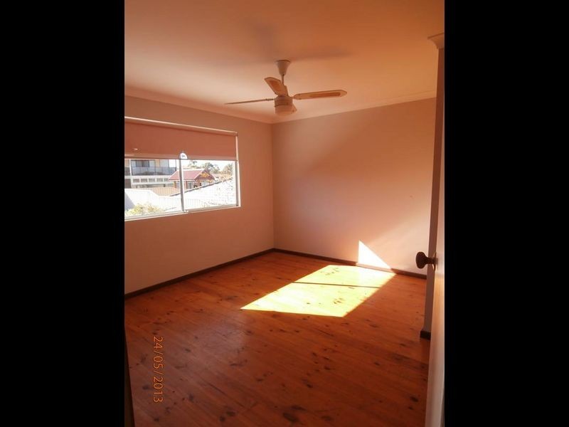 35 Fairbairn Road, Coogee WA 6166