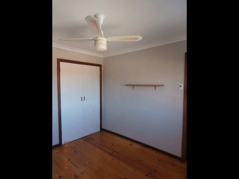 35 Fairbairn Road, Coogee WA 6166