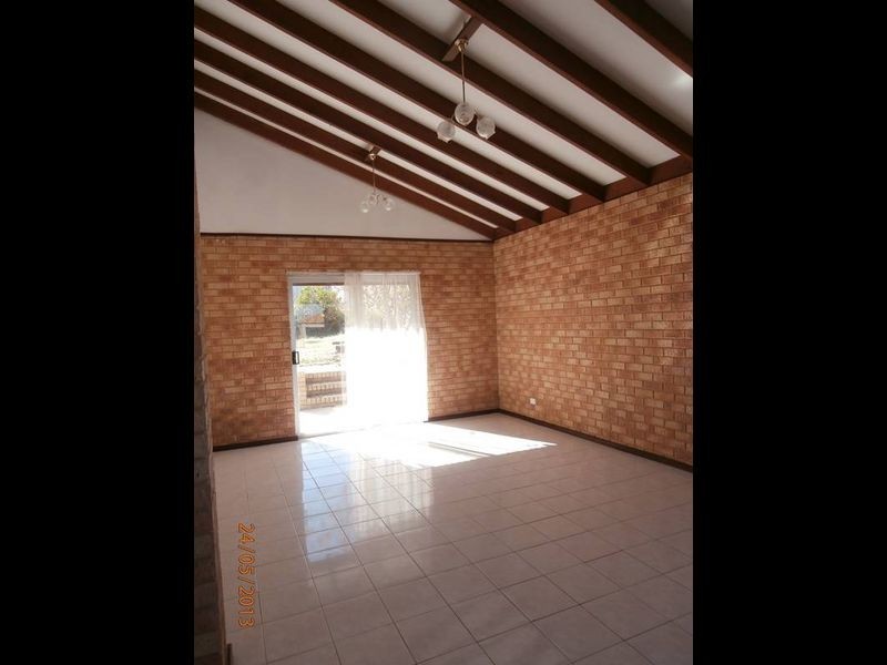 35 Fairbairn Road, Coogee WA 6166