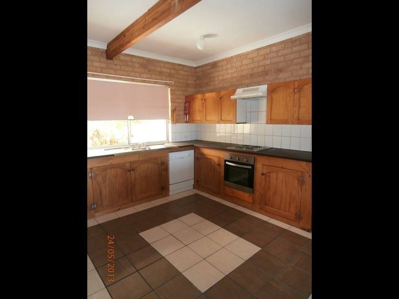 35 Fairbairn Road, Coogee WA 6166