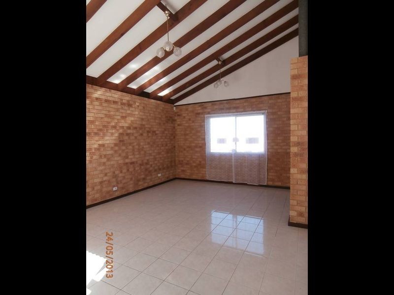 35 Fairbairn Road, Coogee WA 6166