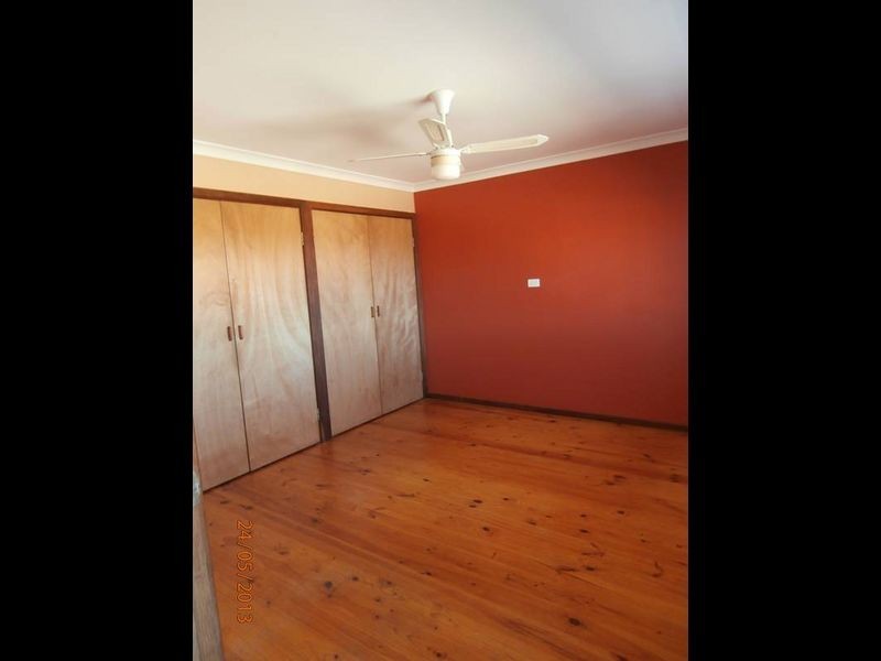 35 Fairbairn Road, Coogee WA 6166