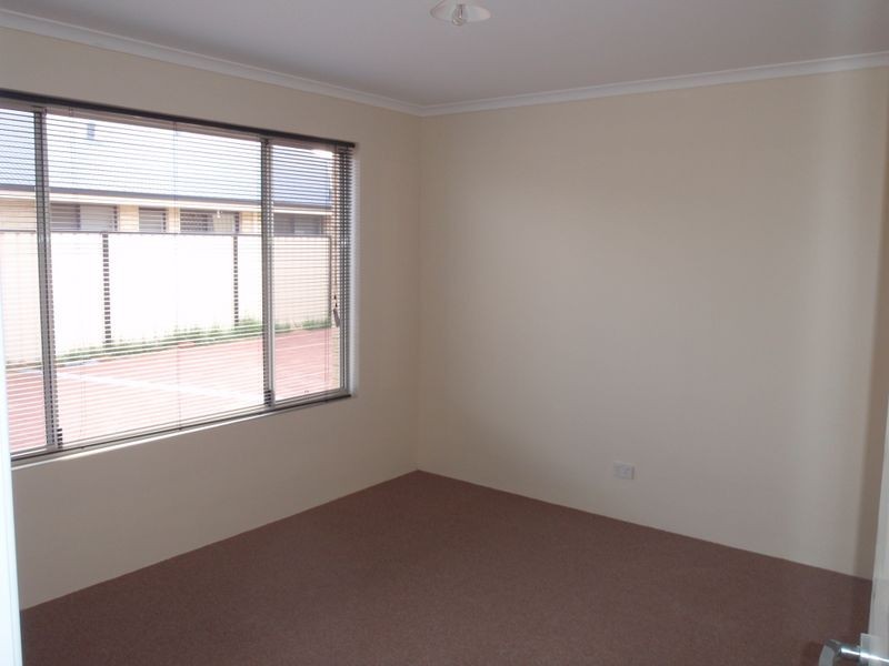 4 / 44 Sawle Road, Hamilton Hill WA 6163