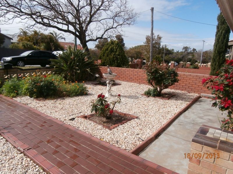 27 Ethelwyn Street, Hilton WA 6163