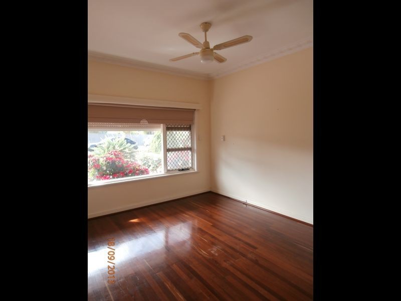 27 Ethelwyn Street, Hilton WA 6163